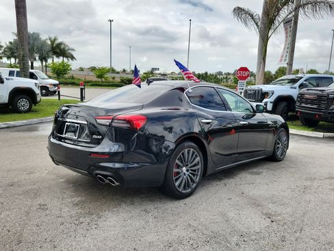 Used 2022 Maserati Ghibli Modena image 5