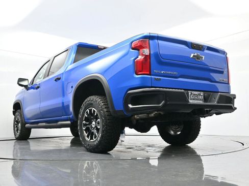 Used 2025 Chevrolet Silverado 1500 ZR2 w/ Technology Package image 51