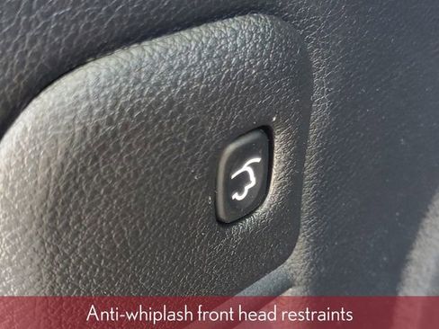 Used 2019 Jeep Grand Cherokee Limited image 11