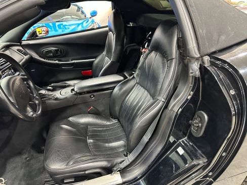 Used 1999 Chevrolet Corvette Convertible w/ Performance Handling Pkg image 12