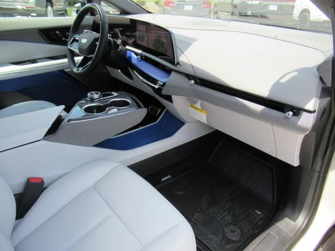 New 2027 Cadillac Optiq Luxury RWD image 10