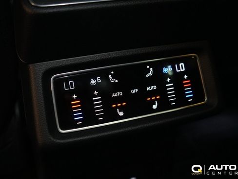 Used 2022 Audi e-tron Premium Plus w/ Premium Plus Package image 36