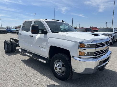 Used 2017 Chevrolet Silverado 3500 W/T w/ WT Convenience Package image 2