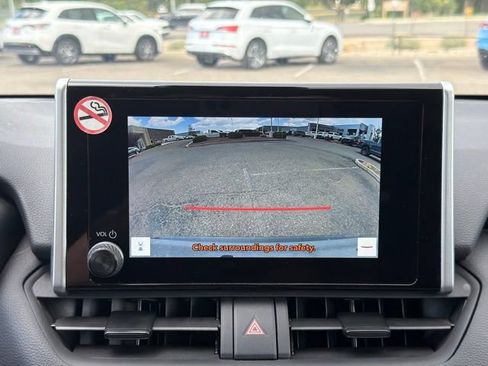 Used 2025 Toyota RAV4 XLE FWD image 19