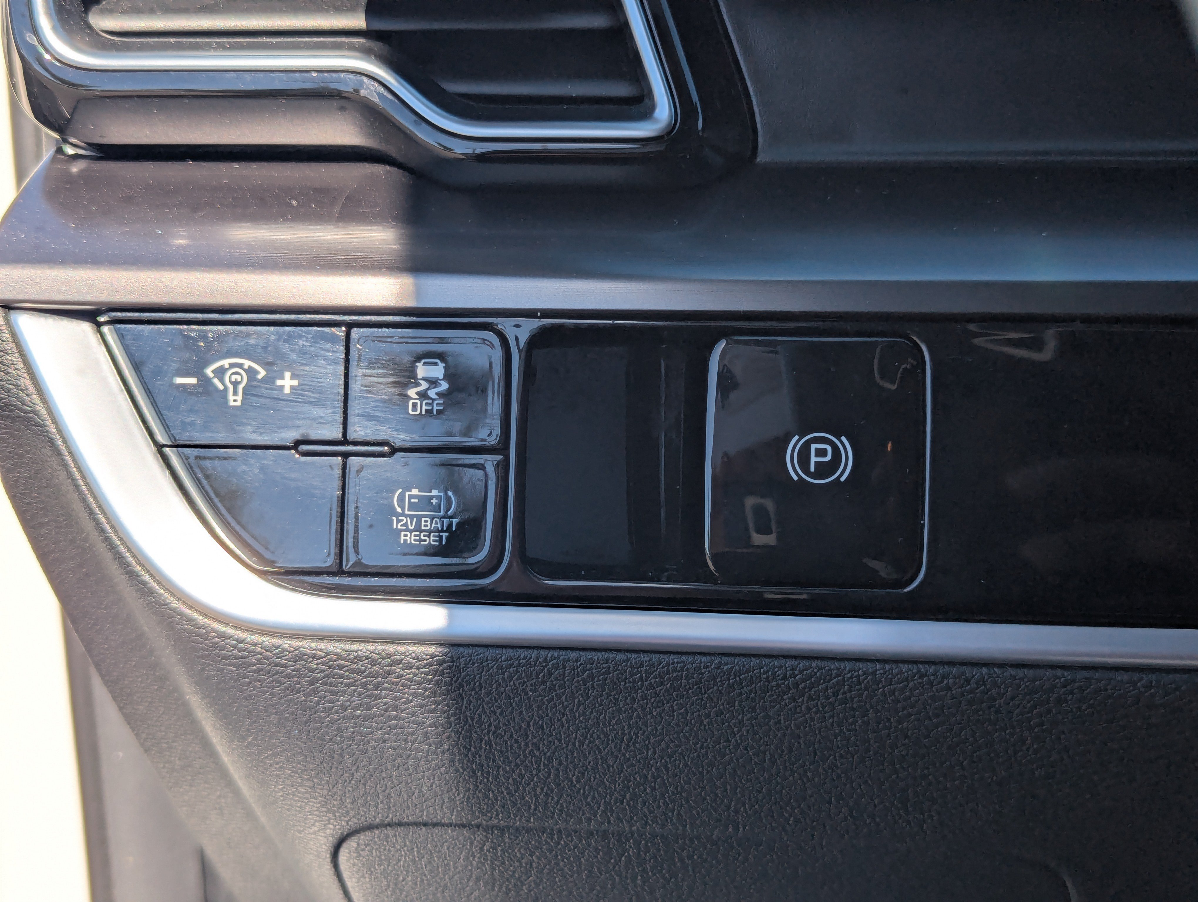 Certified 2023 Kia Sportage EX AWD/4WD image 30