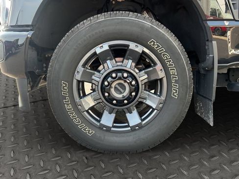 Used 2023 Ford F250 Lariat w/ Lariat Ultimate Package AWD/4WD image 27