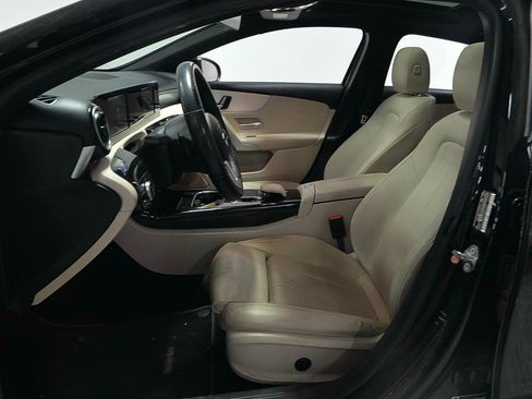 Used 2020 Mercedes-Benz A 220 image 9
