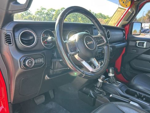 Used 2020 Jeep Gladiator Overland image 15