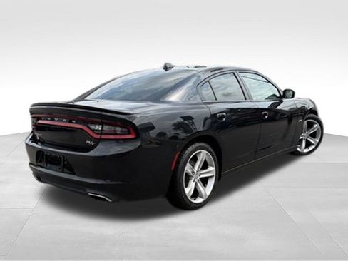 Used 2016 Dodge Charger R/T RWD image 5