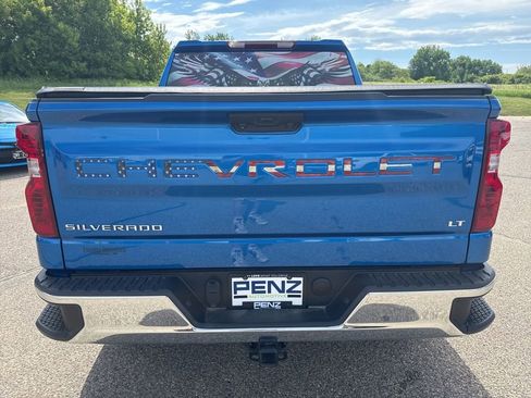 Used 2022 Chevrolet Silverado 1500 LT AWD/4WD image 6