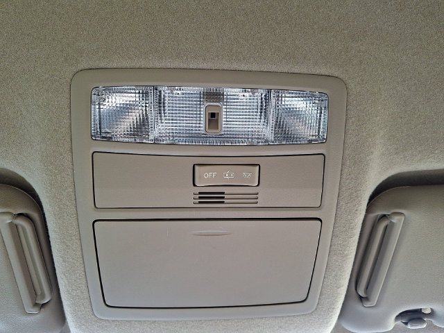 Used 2013 Toyota Highlander FWD image 26
