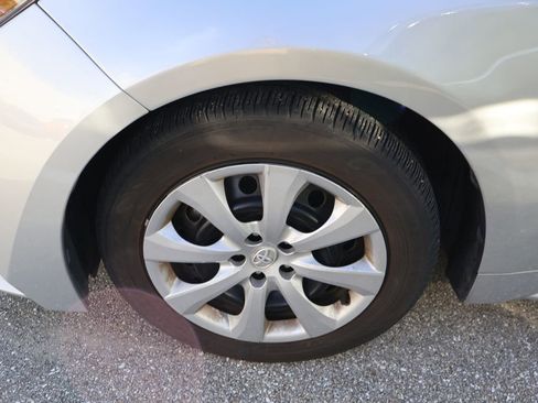 Used 2024 Toyota Corolla LE image 4