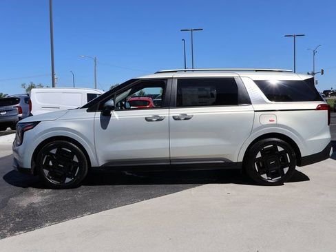 New 2026 Kia Carnival EX FWD image 2