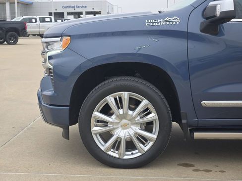 Used 2024 Chevrolet Silverado 1500 High Country w/ High Country Premium Package image 11