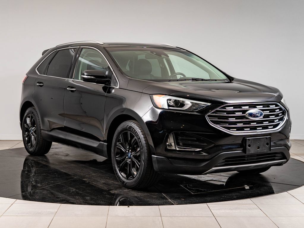 Used 2019 Ford Edge Titanium FWD image 12