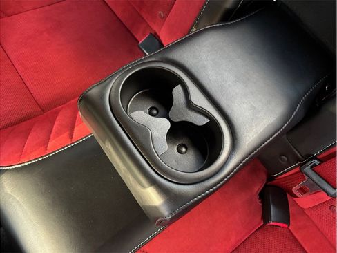 Used 2015 Dodge Challenger SRT Hellcat image 38