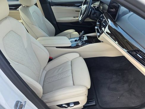 Used 2021 BMW 540i w/ Convenience Package RWD image 29