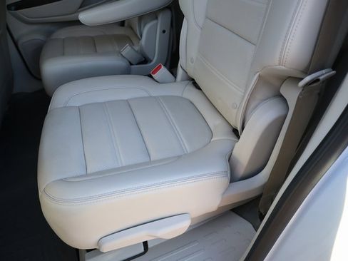 Used 2023 GMC Acadia Denali w/ Denali Ultimate Package image 13