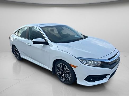 Used 2018 Honda Civic EX-T image 5