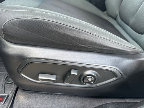 Used 2022 Jeep Grand Cherokee L Laredo w/ Luxury Tech Group I image 12