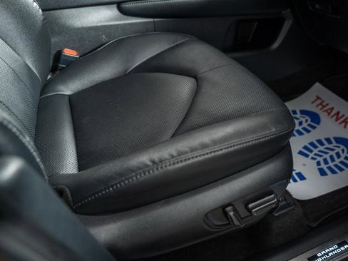 Used 2024 Toyota Grand Highlander Platinum image 40