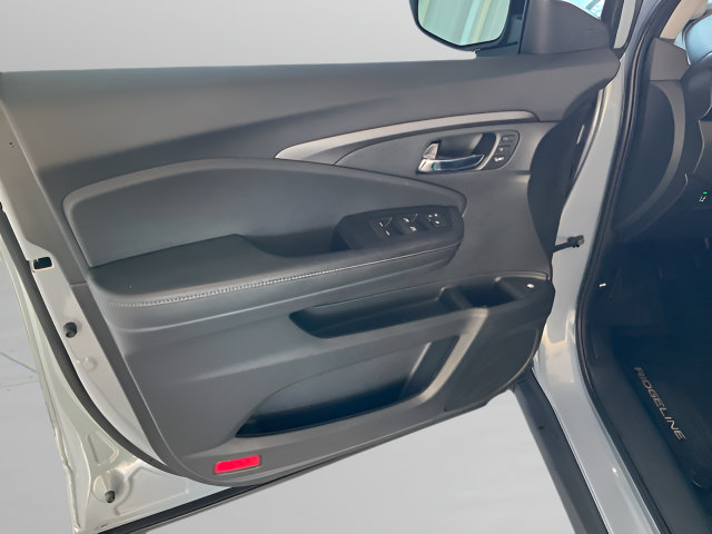 Certified 2024 Honda Ridgeline RTL image 9