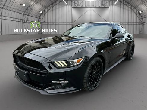 Used 2017 Ford Mustang GT RWD image 7