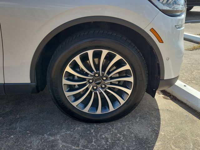 Used 2022 Lincoln Aviator Reserve w/ Equipment Group 201A AWD/4WD image 4