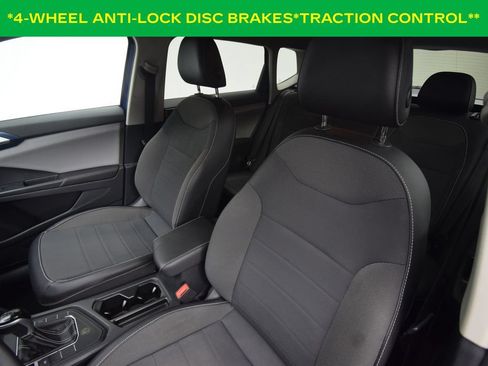 Used 2022 Volkswagen Taos SE FWD image 10