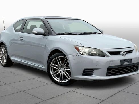Used 2013 Scion tC image 2