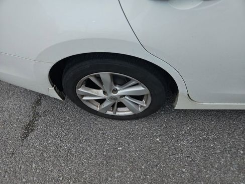 Used 2015 Nissan Altima 2.5 SL w/ Moonroof Package FWD image 11