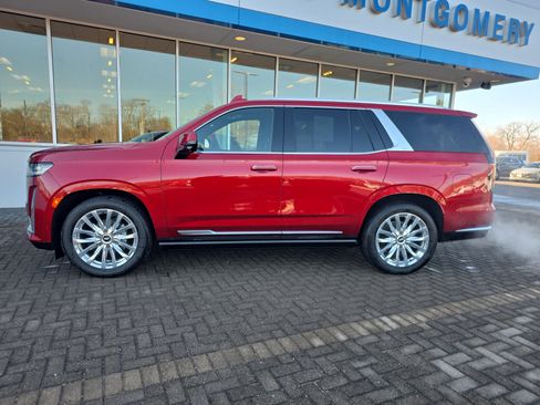 Used 2024 Cadillac Escalade Premium Luxury w/ Performance Package image 2