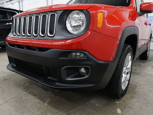 Used 2018 Jeep Renegade Latitude image 6