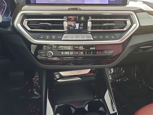 Certified 2024 BMW X3 xDrive30i w/ Premium Package image 27