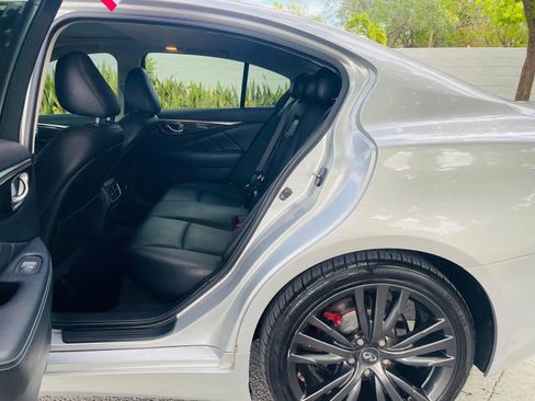 Used 2018 INFINITI Q50 Luxe w/ Essential Package (3.0T Luxe) image 10