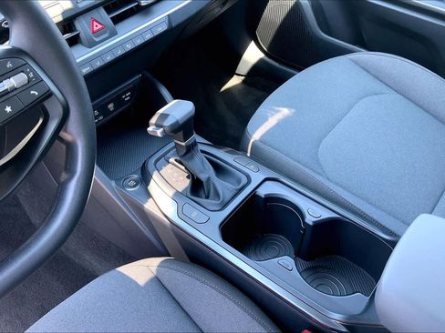 Used 2025 Kia K4 FWD image 16