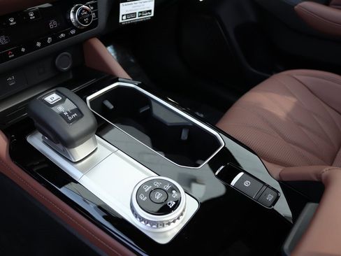 New 2025 Mitsubishi Outlander SEL image 12