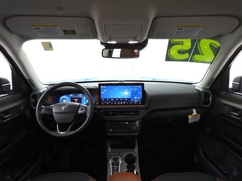 Used 2025 Ford Bronco Sport Outer Banks w/ Outer Banks Tech Package+ image 7