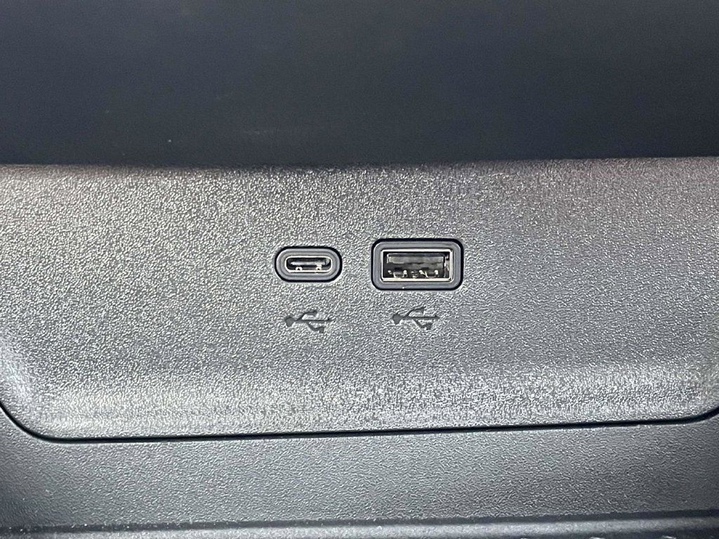 Used 2026 Chevrolet Equinox LT w/ Midnight Edition FWD image 38
