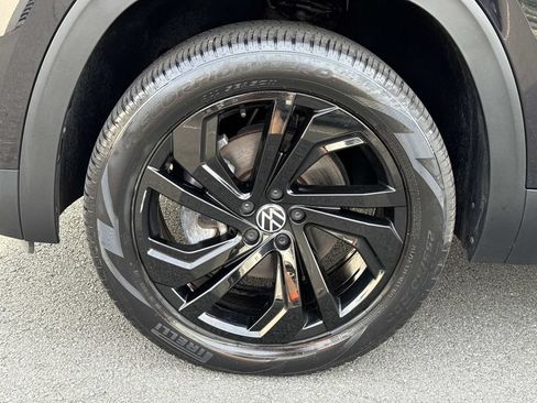 Used 2023 Volkswagen Atlas SE FWD image 8