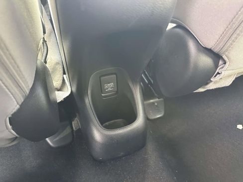 Used 2020 Honda HR-V EX image 9