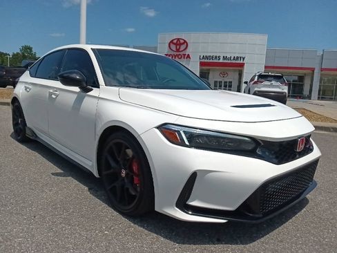 Used 2025 Honda Civic Type R image 1