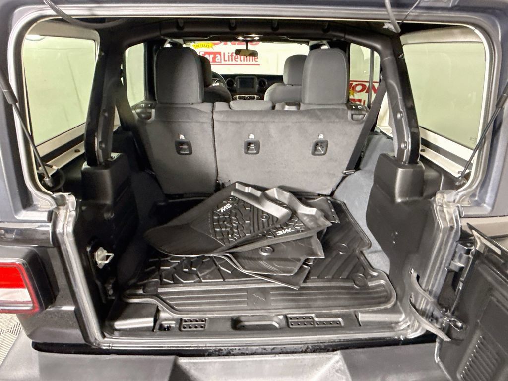 Used 2022 Jeep Wrangler Unlimited Sport AWD/4WD image 27