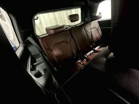 Used 2024 Ford Expedition Limited image 17