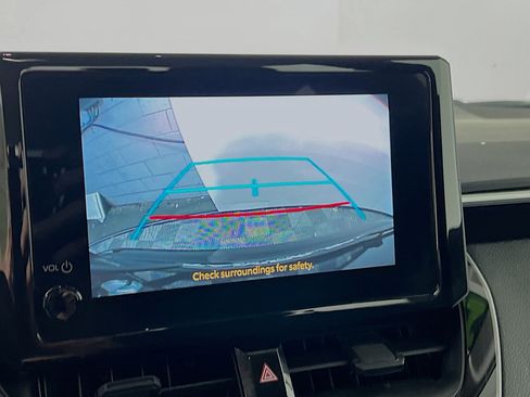 Used 2025 Toyota Corolla LE FWD image 28