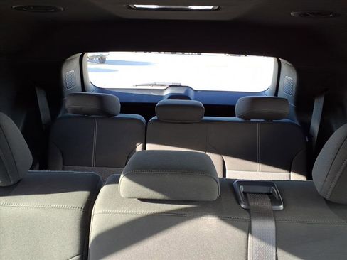 Used 2025 GMC Acadia Elevation image 36