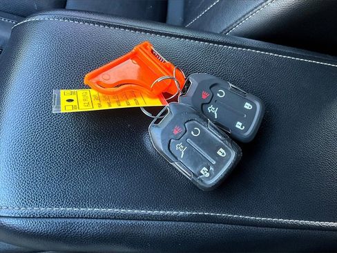 Used 2019 GMC Acadia SLT image 31