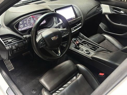 Used 2022 Cadillac CT5 V w/ Premium Package RWD image 5