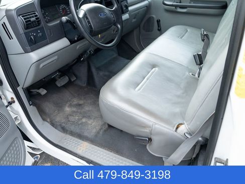 Used 2005 Ford F350 2WD Regular Cab DRW Super Duty image 23