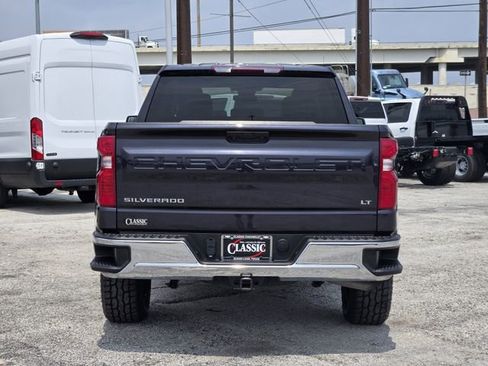 Used 2023 Chevrolet Silverado 1500 LT AWD/4WD image 6